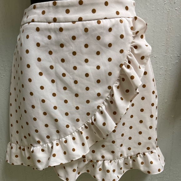 Dresses & Skirts - White and brown pokadot skirt.